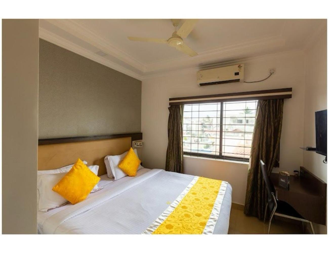 The Grand Krishna Luxury Hotel, Chikmagalur Ngoại thất bức ảnh