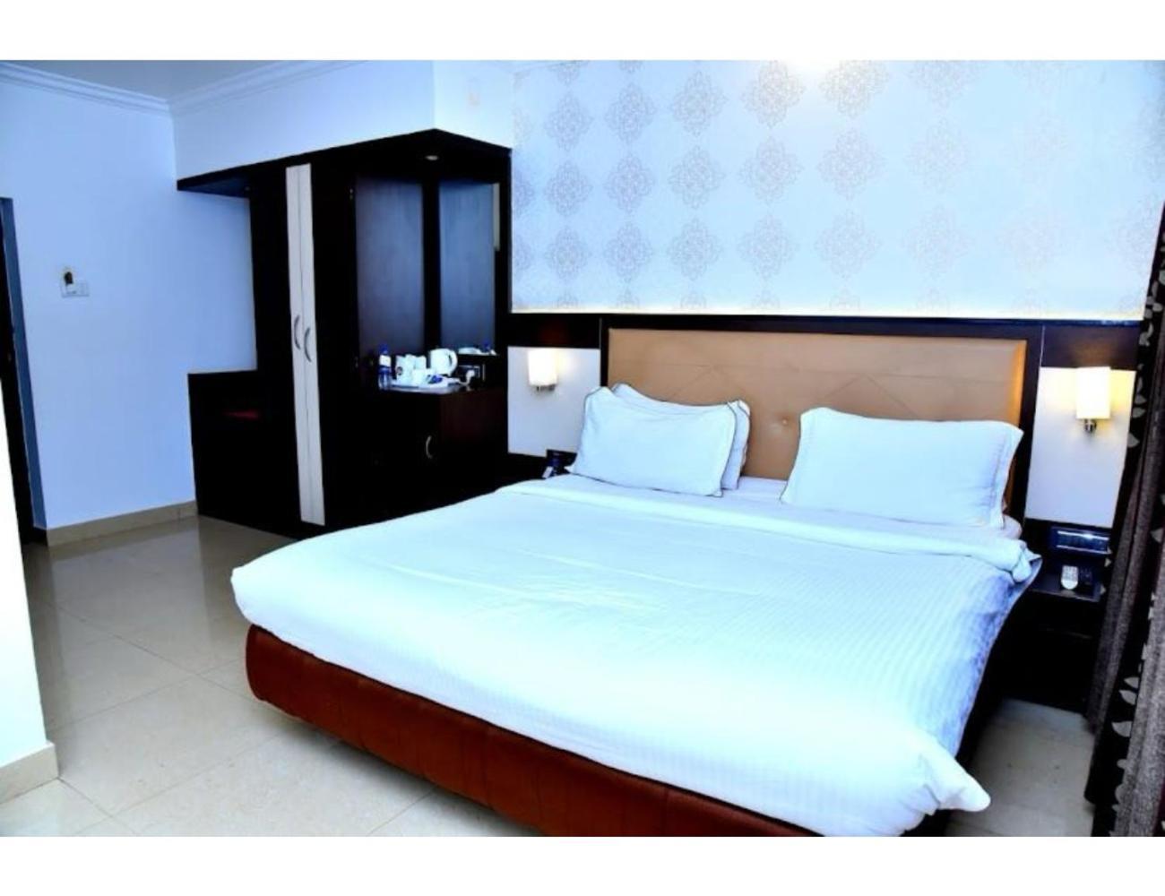 The Grand Krishna Luxury Hotel, Chikmagalur Ngoại thất bức ảnh
