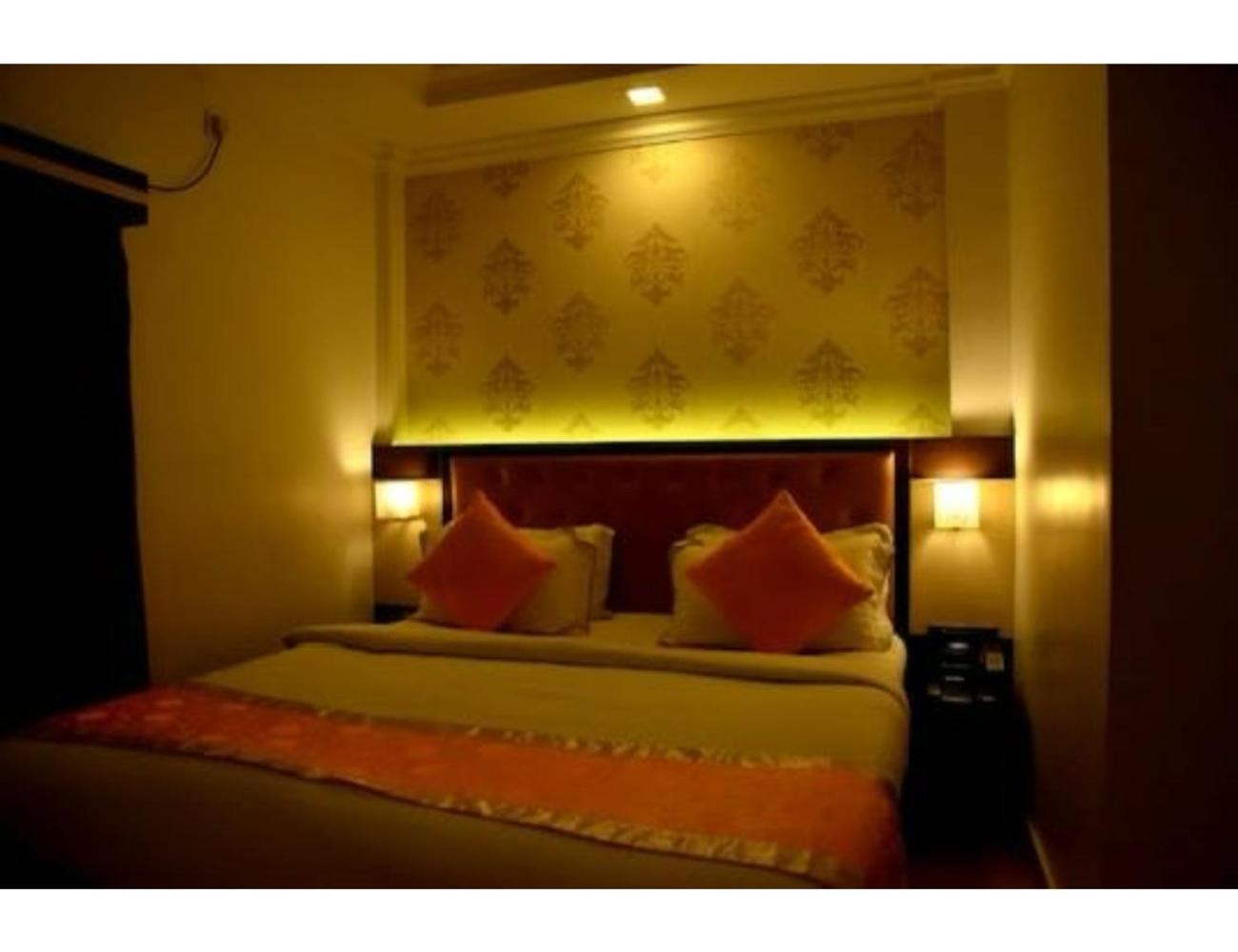 The Grand Krishna Luxury Hotel, Chikmagalur Ngoại thất bức ảnh